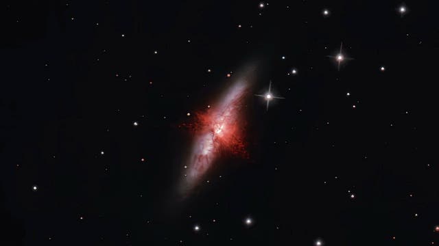 M 82