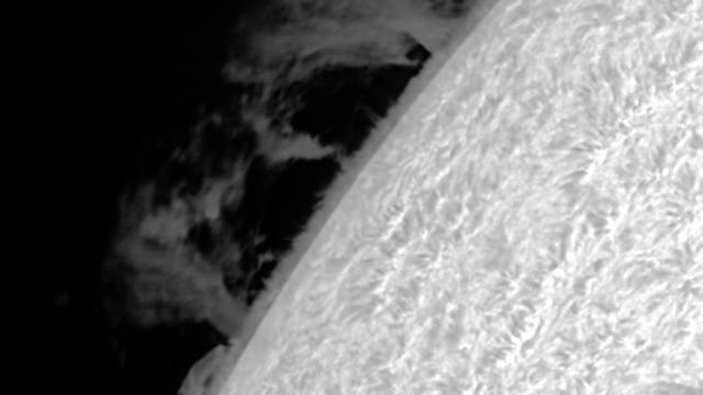 Prachtvolle Protuberanz im Nordosten der Sonne
