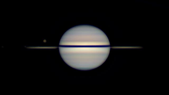 Saturn mit Titan am 6. November 2025