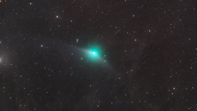 Komet C/2025 R2 (SWAN)