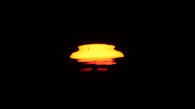 Spiegelung des Sonnenflecks 3959 
