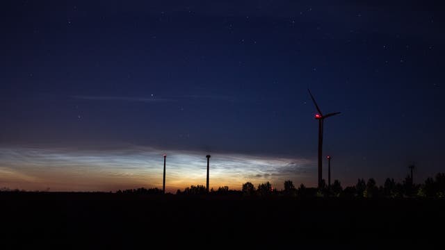 Leuchtende Nachtwolken bei Magdeburg Teil 2