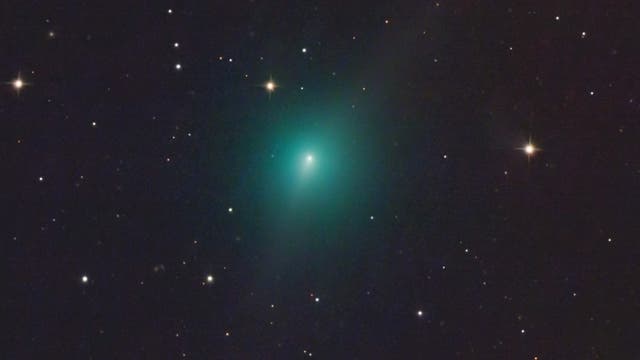 Komet C/2025 R2 (SWAN)