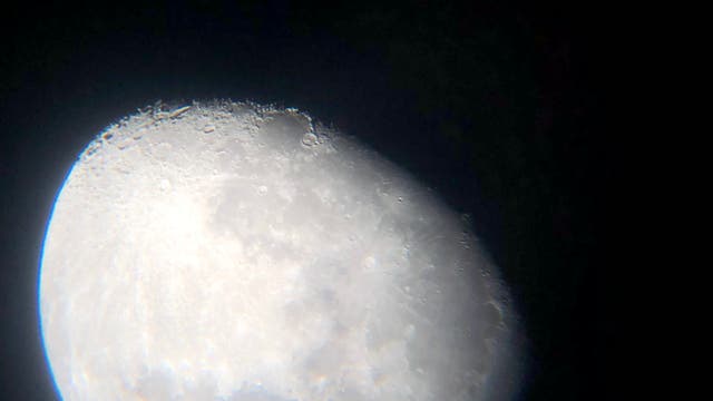 Mond (1. Bild mit meinem Teleskop)