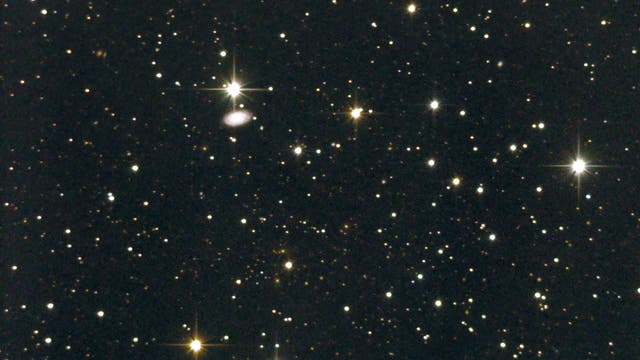 Abell 2446 - Licht aus weiter Ferne (1)