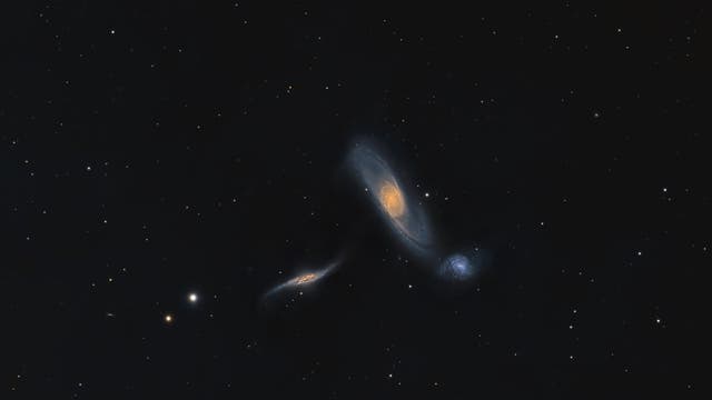 Arp 286 - Ein wunderschönes Galaxientrio