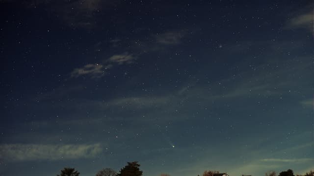 Komet Lemmon bei Vollmond