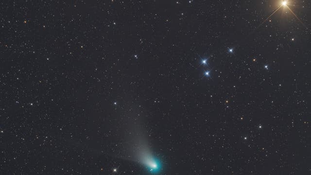 Komet C/2022 E3 (ZTF) und Aldebaran-3