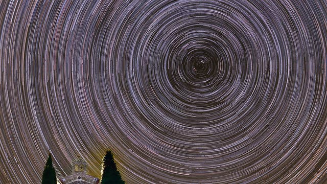 Sternspuren – Cappella della Madonna di Vitaleta – Italien