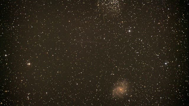 Offener Sternhaufen NGC 6939 und Galaxie NGC 6946 im Kepheus