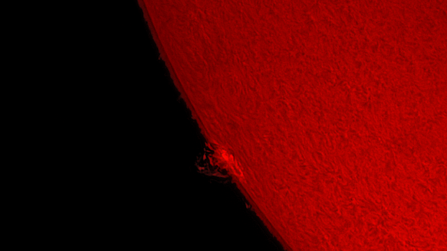 Flaregebiet am Sonnenrand - 14. August 2017 - Differenz nur 1 Minute zum vorherigen Bild