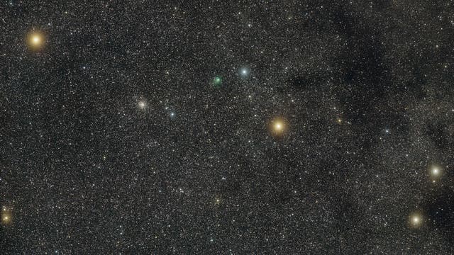 Komet Garradd im Sternbild Pfeil, Messier 71