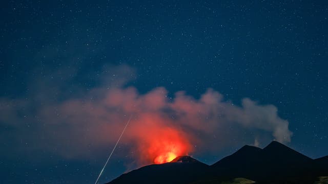 A Perseid above the volcano