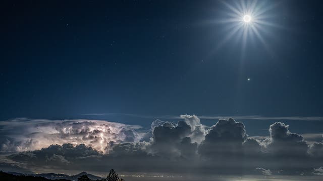 The Moon & Jupiter above the storm