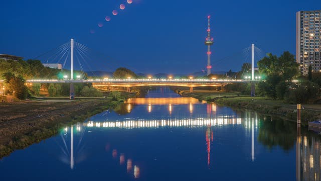 Mondfinsternis über Mannheim am 7. September 2025