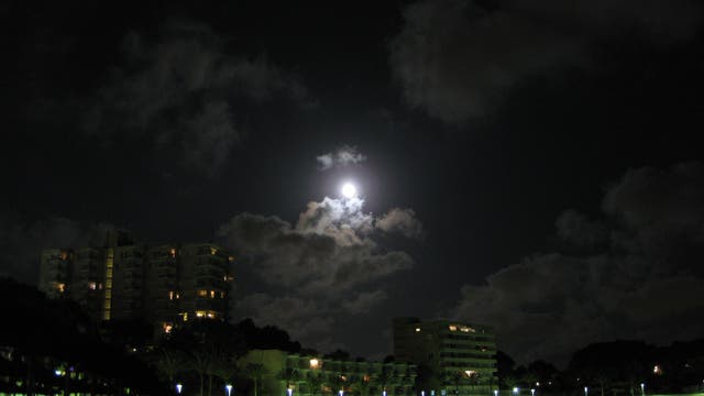 Jupiter bei Mond am 6.8.2009