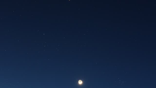 Mond und Jupiter im Sternbild Stier