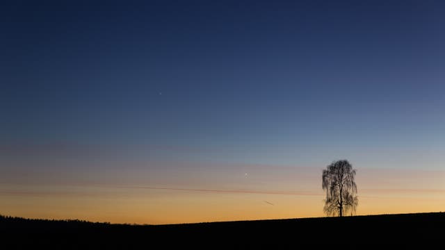 Saturn und Venus am Abendhimmel