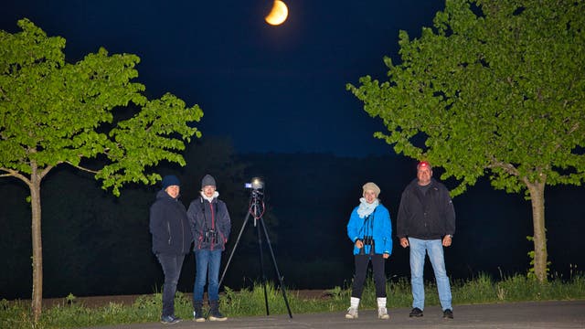 Mondfinsternis vom 16. Mai 2022 beobachtet nahe der Werdigeshäuser Kirche bei Kefferhausen