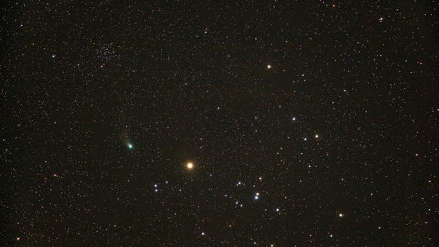 Komet C2022 E3 ZTF in den Hyaden