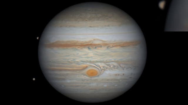 Seltenes Jupiterbild mit Io Verfinsterung