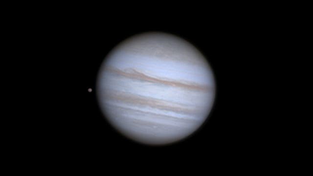 Jupiter mit Io am 10. November 2022