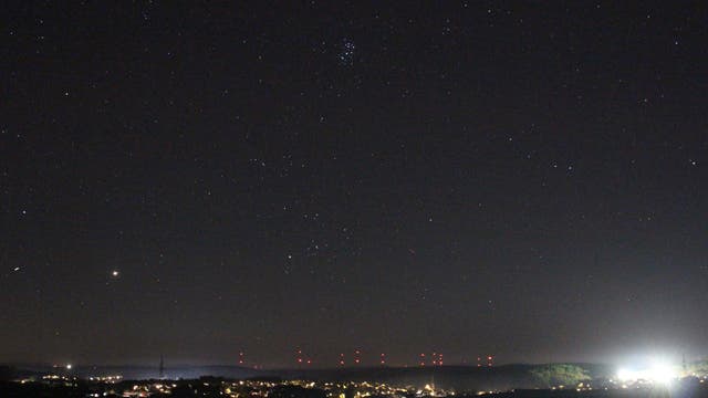 Sternbild Stier mit Jupiter über Wollbach (Unterfranken)