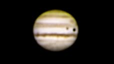 Jupiter mit Ganymed  und dessen Schatten unterhalb des GRF