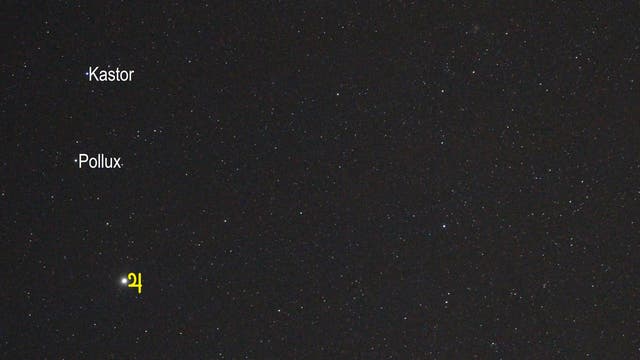 Jupiter im Sternbild Zwillinge (Objekte beschriftet)