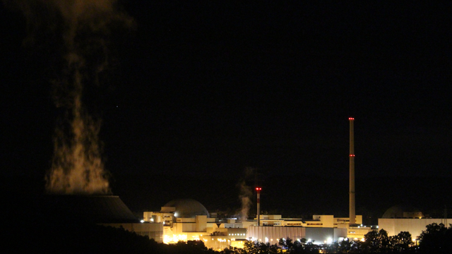Kernkraftwerk Neckarwestheim bei Nacht