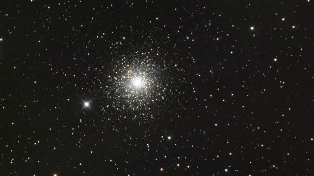 Kugelsternhaufen Messier 15 im Pegasus mit Planetarischen Nebel Pease 1