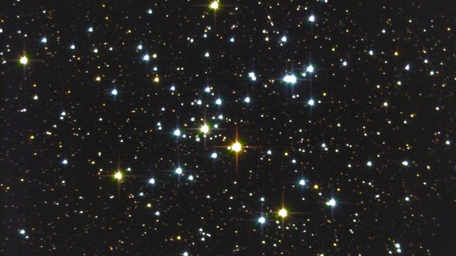 Messier 41 – Offener Sternhaufen unterhalb von Sirius