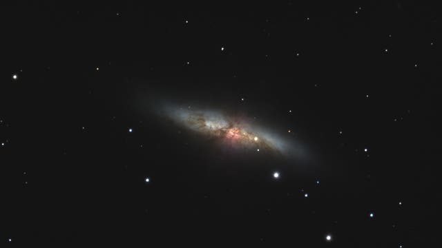 M 82 hochauflösend (mit SN 2014J)