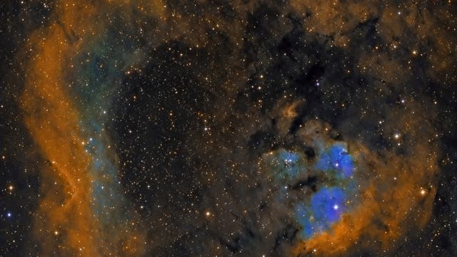 Cederblad214-NGC7822 Hubble Palette