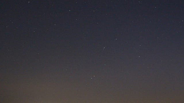 Mars im Sternbild Löwe, nahe Regulus