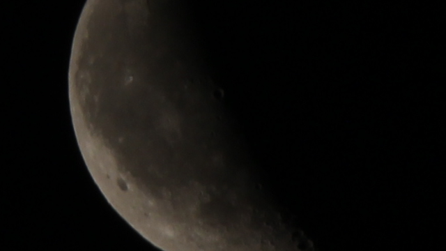 Der Mond neun Tage nach der Mondfinsternis