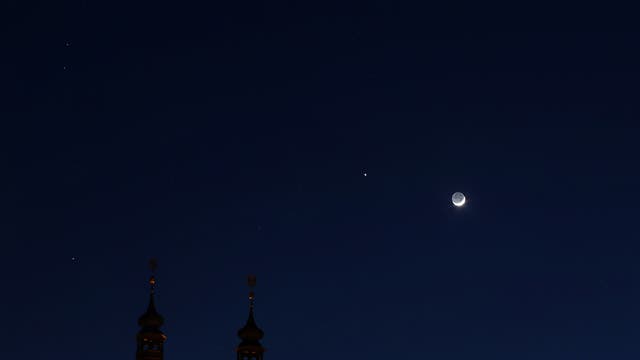 Mond, Jupiter und Venus über dem Gurker Dom