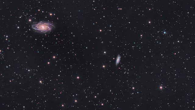 Ein Galaxienpaar in der Giraffe (NGC 2336 und IC 467)