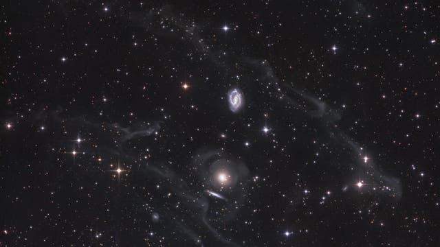 NGC 2633 und galaktischer Zirrus