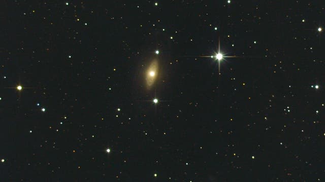 Galaxie NGC 4698 im Sternbild Jungfrau