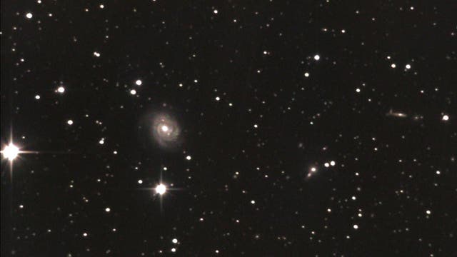 NGC 5085  eine einsame Galaxie in der Wasserschlange
