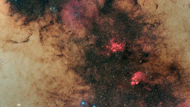 Weitfeldaufnahme NGC 6357 + NGC 6334 (Katzenpfotennebel)