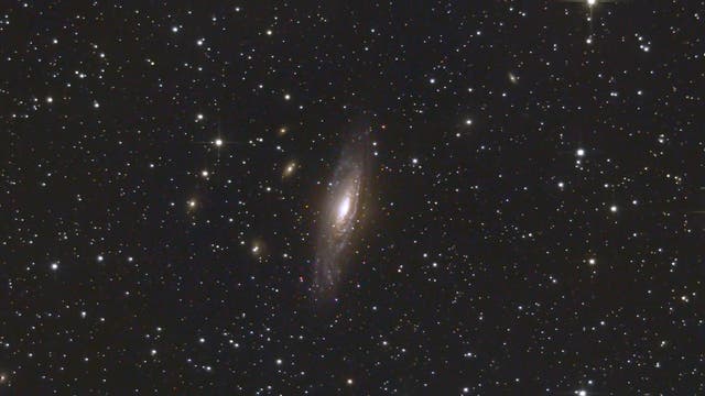 NGC 7331 - Galaxie im Sternbild Pegasus "Little Andromeda Galaxy" 