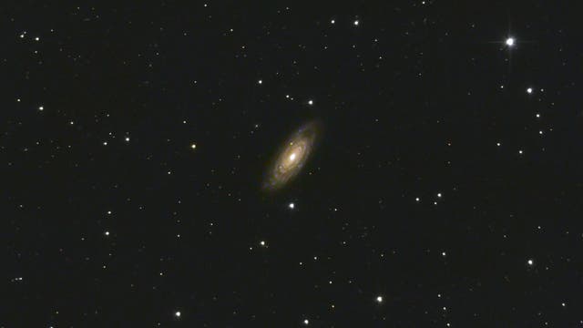 NGC 7606 - "Little Andromeda" -Galaxie im Wassermann