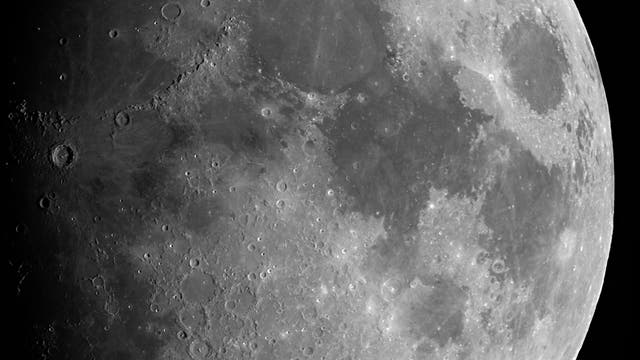 Bild 1: Die Übersicht: zunehmender Mond