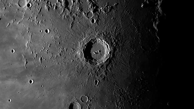 Kopernikus bei abnehmendem Mond