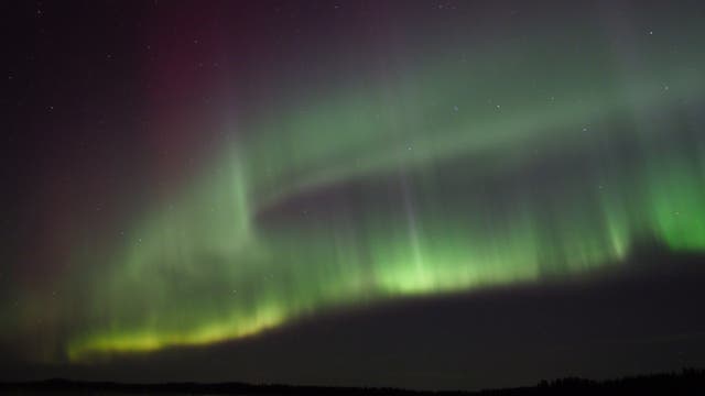 Aurora Borealis über dem See Kiesimä