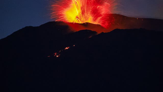 New strombolian Eruption Etna, 27. July 2024, 03:30