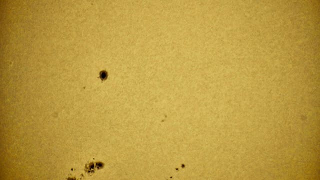 Current giant Sunspots sequence Sicily-Italy 