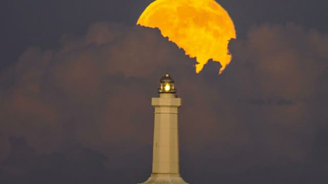 Full moon, second shot